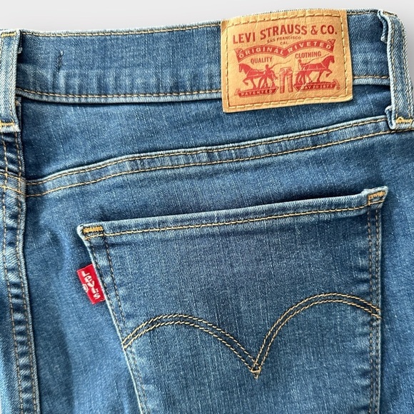 Women's Levi 710 Super-Skinny Jeans | 30x30 - Picture 9 of 12